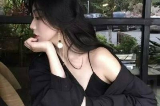 人设彻底崩塌！韩沛颖在校真实状态曝光与全班对着干靠谎言卖惨手腕留有多处刀疤